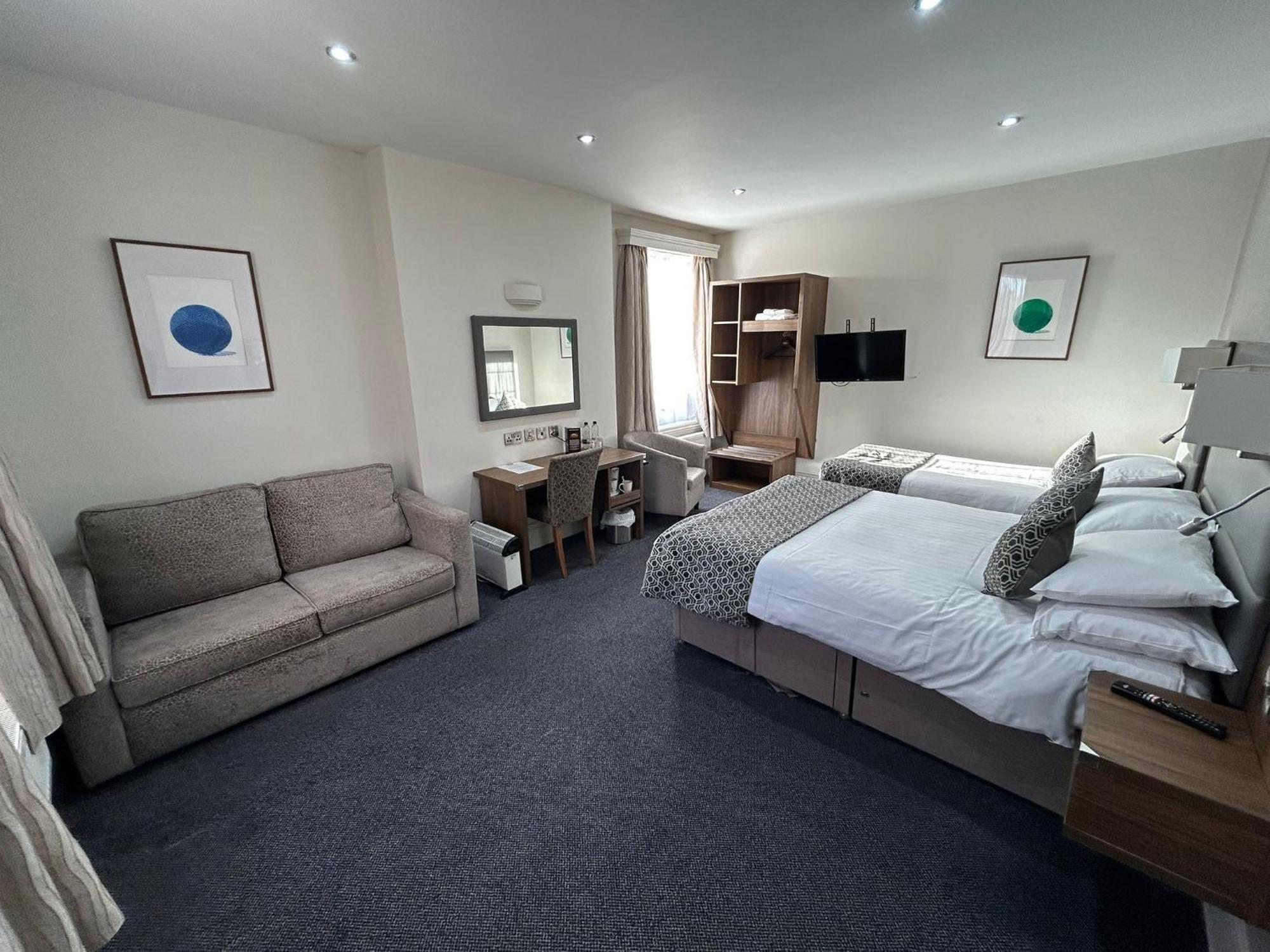 The Hind Hotel Wellingborough Room photo